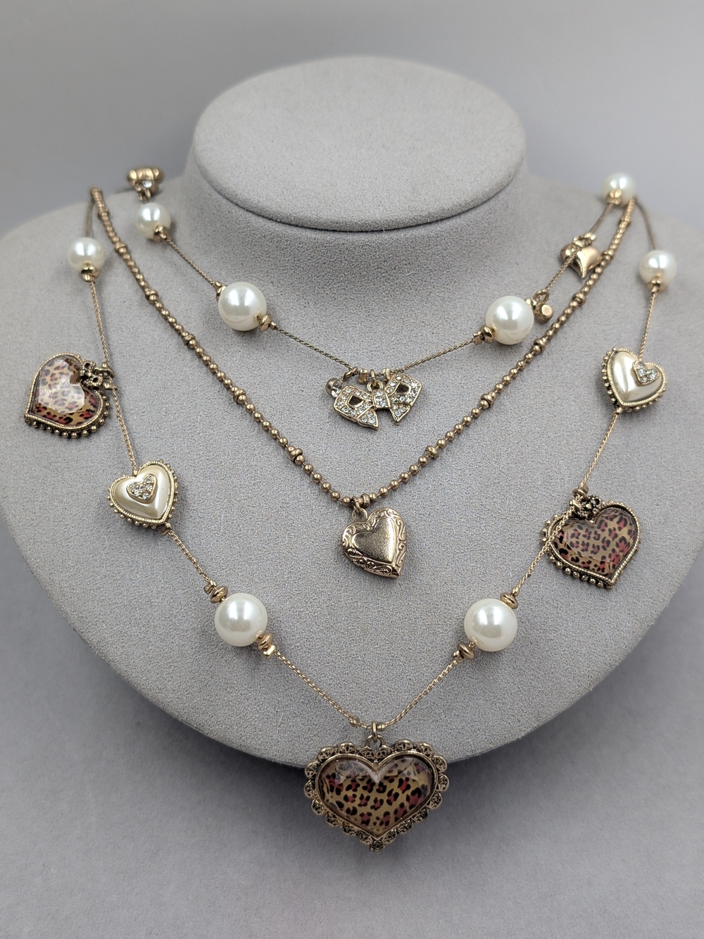 Betsey Johnson Vintage Leopard Heart Faux Pearl 3-Strand Necklace | 0842